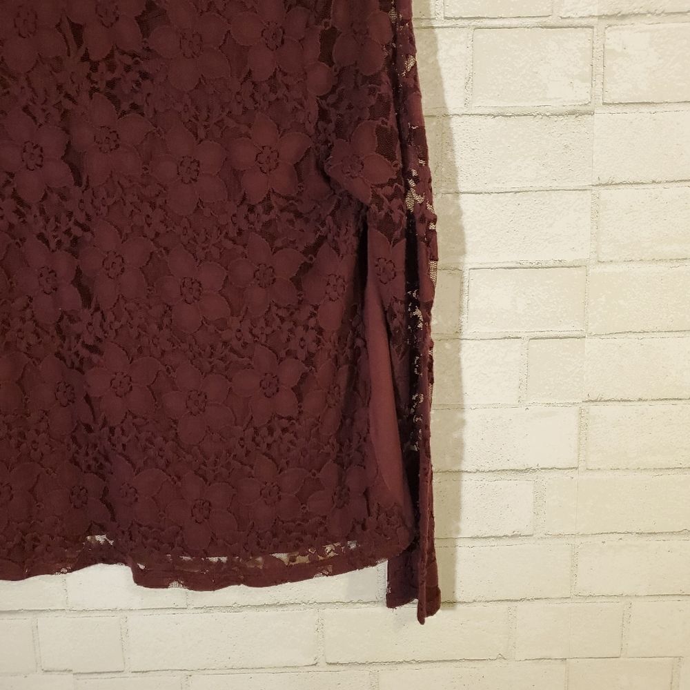 Hollister maroon lace top - Picture 6 of 10